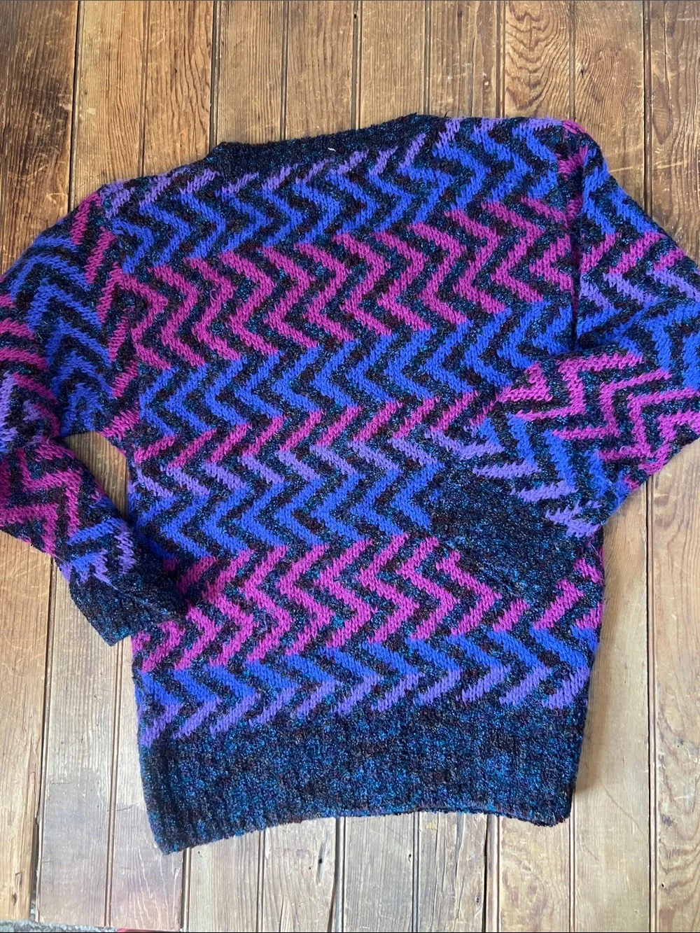 Vintage 90’s Women’s Chevron Crewneck Sweater acrylic in Purple and Pink
